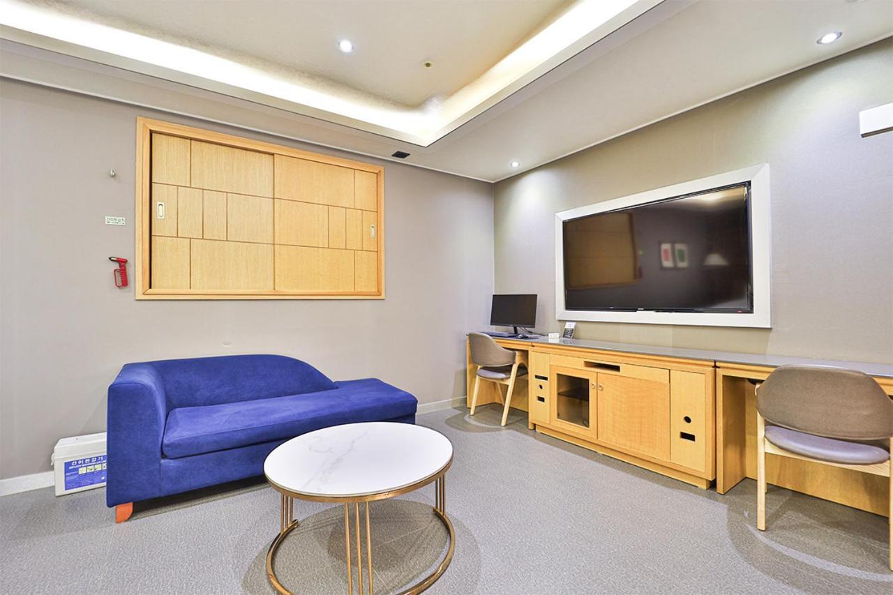 Seomyeon Ib Hotel Μπουσάν Εξωτερικό φωτογραφία
