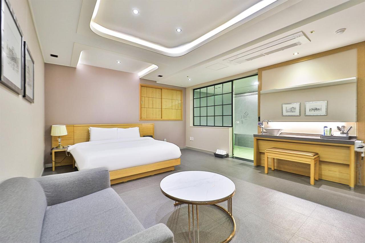 Seomyeon Ib Hotel Μπουσάν Εξωτερικό φωτογραφία