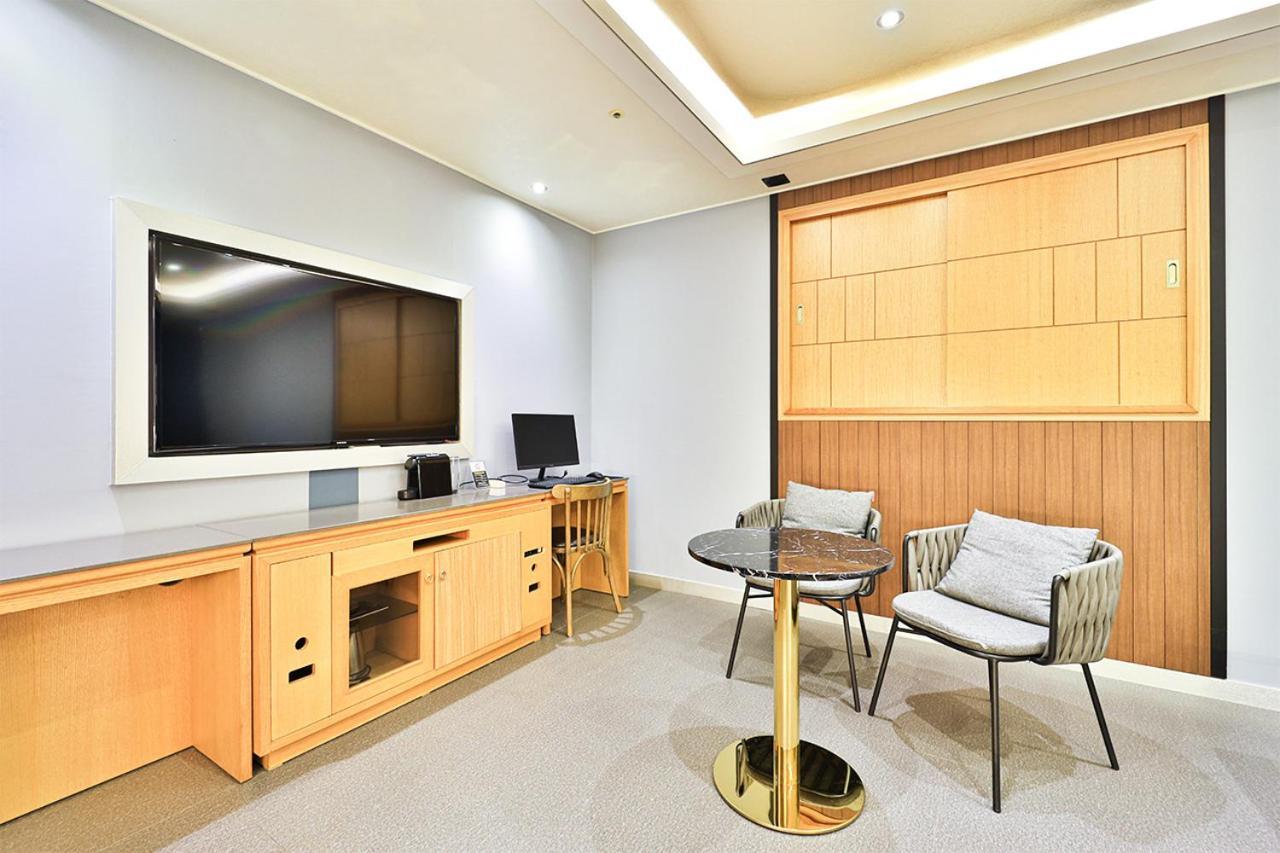 Seomyeon Ib Hotel Μπουσάν Εξωτερικό φωτογραφία