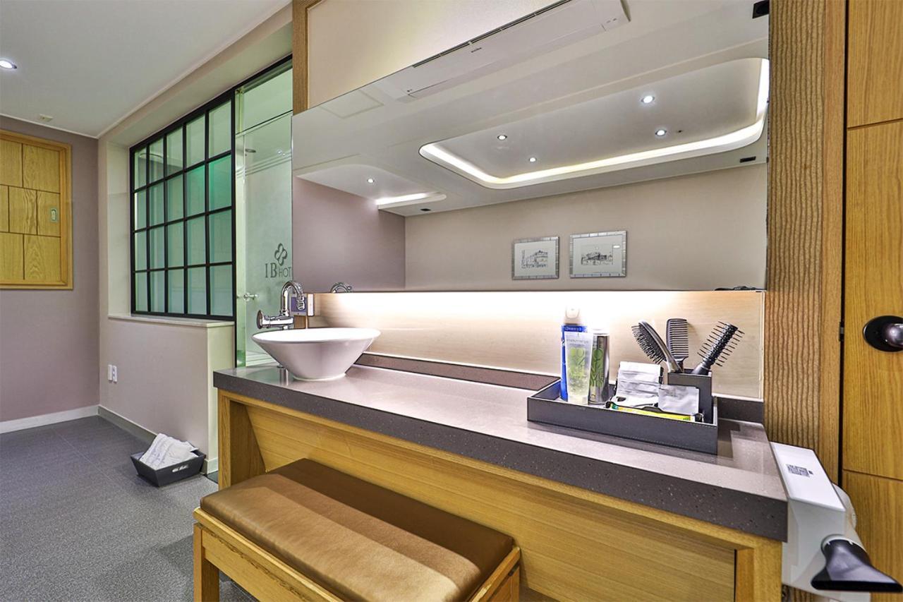 Seomyeon Ib Hotel Μπουσάν Εξωτερικό φωτογραφία